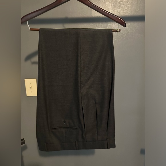 Men’s Classic Grey Wool Suit - Picture 2 of 5